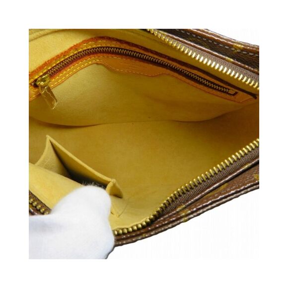 Pre Loved LuxUness Louis Vuitton Pochette Monogram Canvas Shoulder Bag - Picture 6 of 8